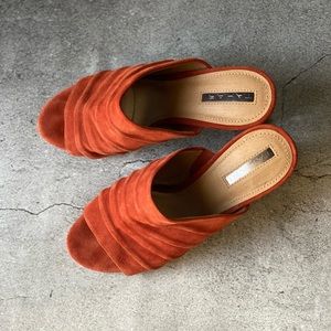 Tahari Women's TA-Ariana Pump size 8,5